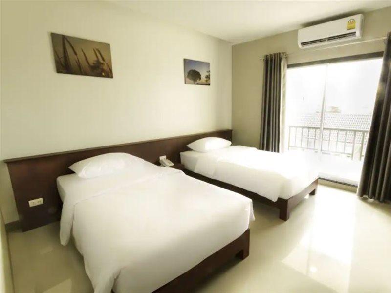 เบสทินี่ โฮเต็ล แอนด์ เรสเทอรองต์ เพชรบูรณ์ Hotel ภายนอก รูปภาพ